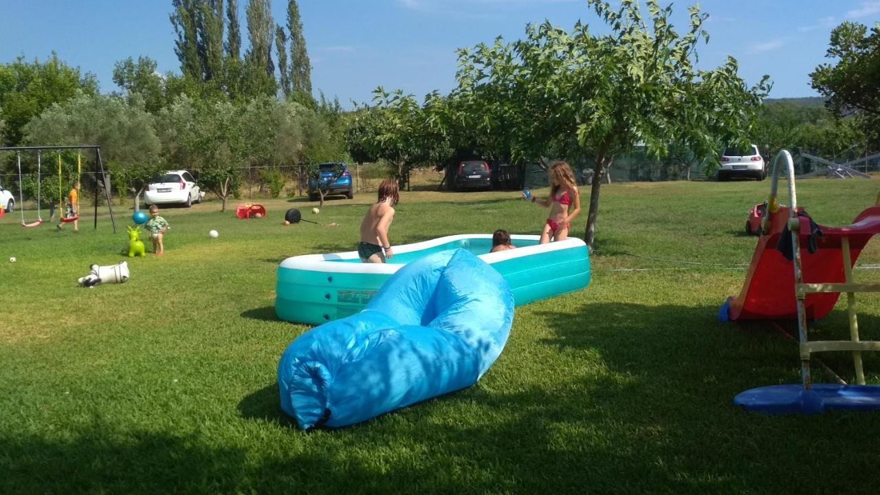 אורמוס פנגיאס Zephyros Family Apartments 1 מראה חיצוני תמונה