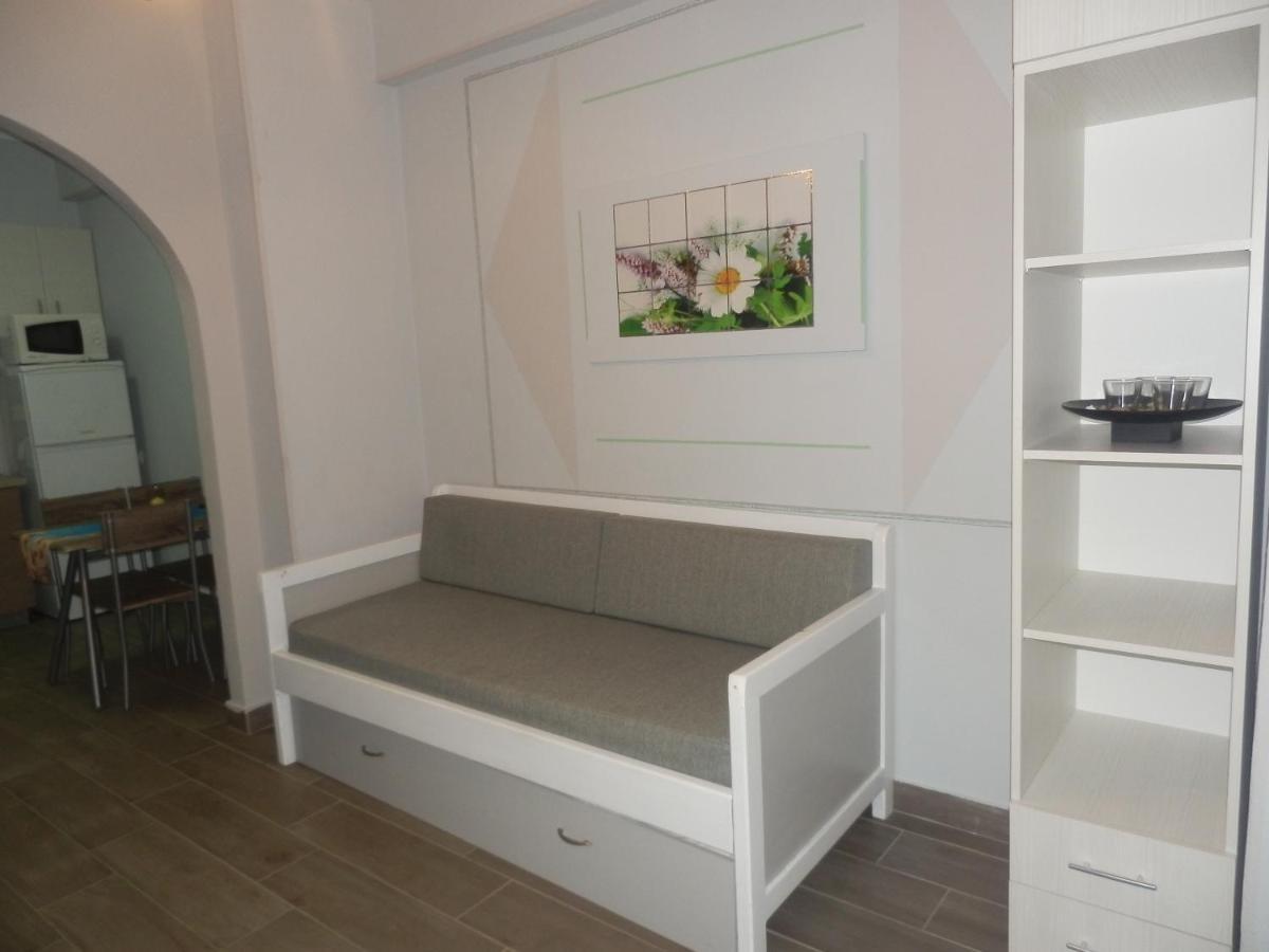 אורמוס פנגיאס Zephyros Family Apartments 1 מראה חיצוני תמונה