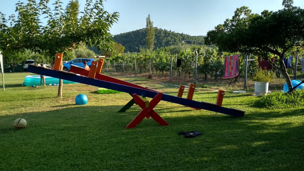 אורמוס פנגיאס Zephyros Family Apartments 1 מראה חיצוני תמונה