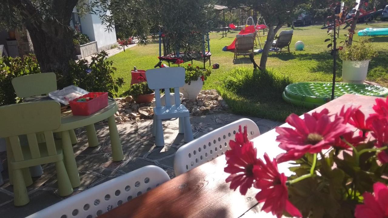 אורמוס פנגיאס Zephyros Family Apartments 1 מראה חיצוני תמונה