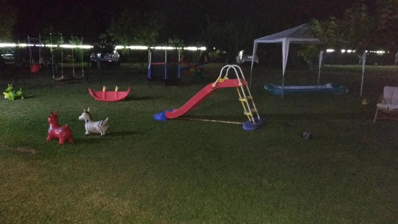 אורמוס פנגיאס Zephyros Family Apartments 1 מראה חיצוני תמונה