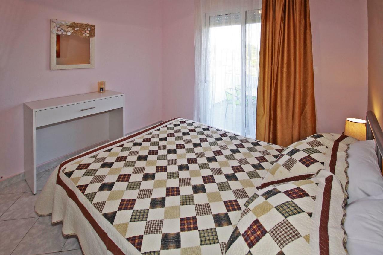 אורמוס פנגיאס Zephyros Family Apartments 1 מראה חיצוני תמונה