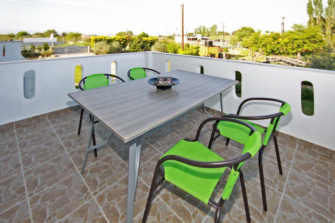 אורמוס פנגיאס Zephyros Family Apartments 1 מראה חיצוני תמונה